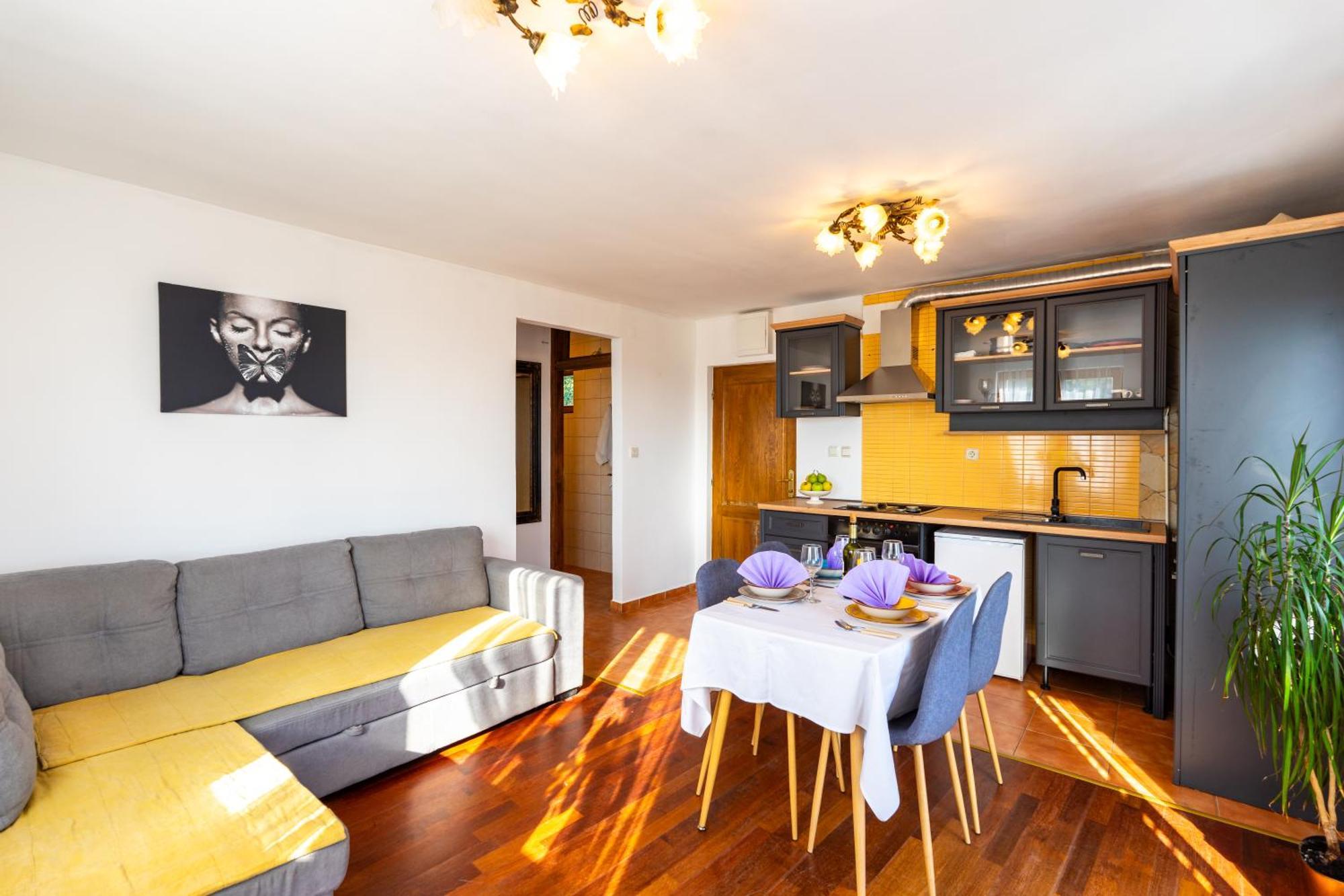 Villa Olive Garden House In Zrnovnica With A View & Bbq Exterior foto