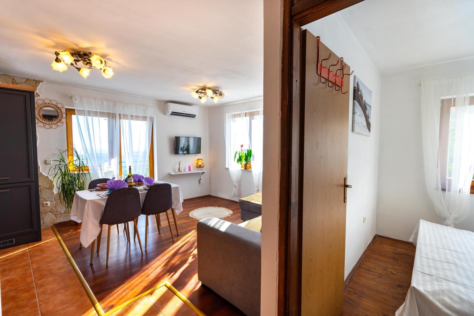 Villa Olive Garden House In Zrnovnica With A View & Bbq Exterior foto